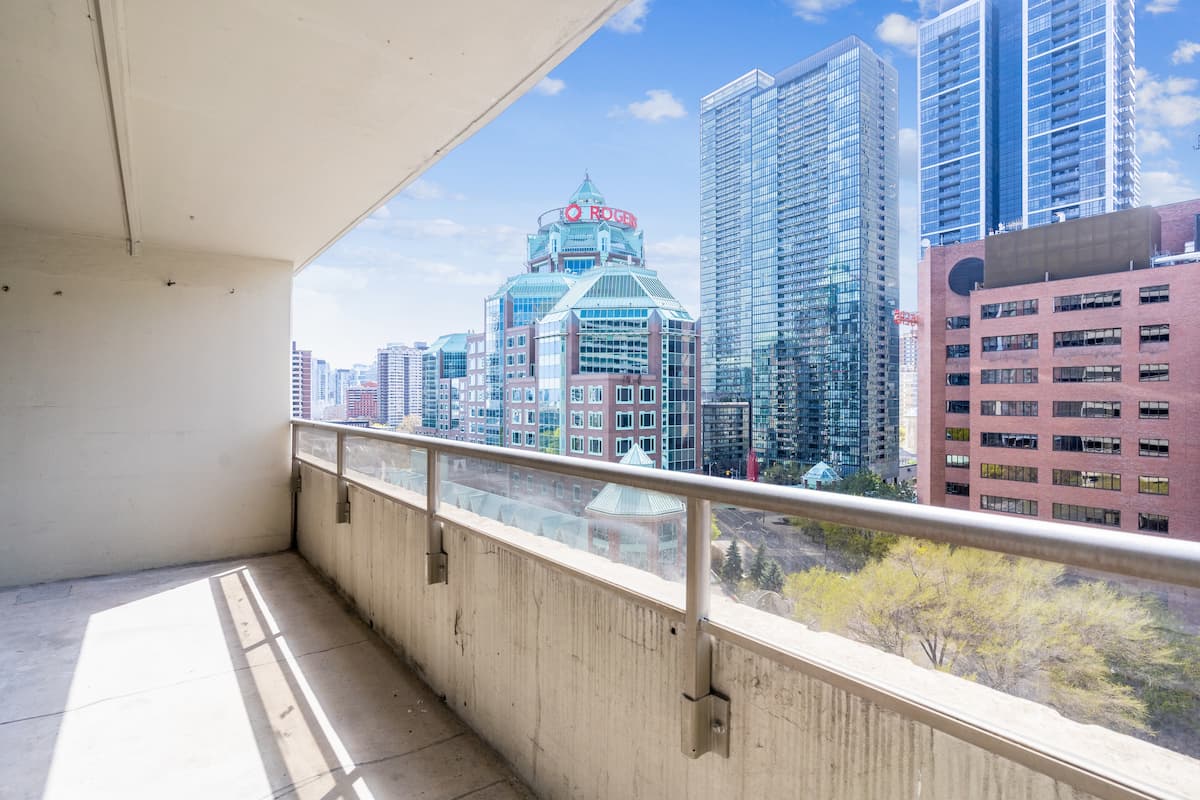 Balcony with Amazing City View